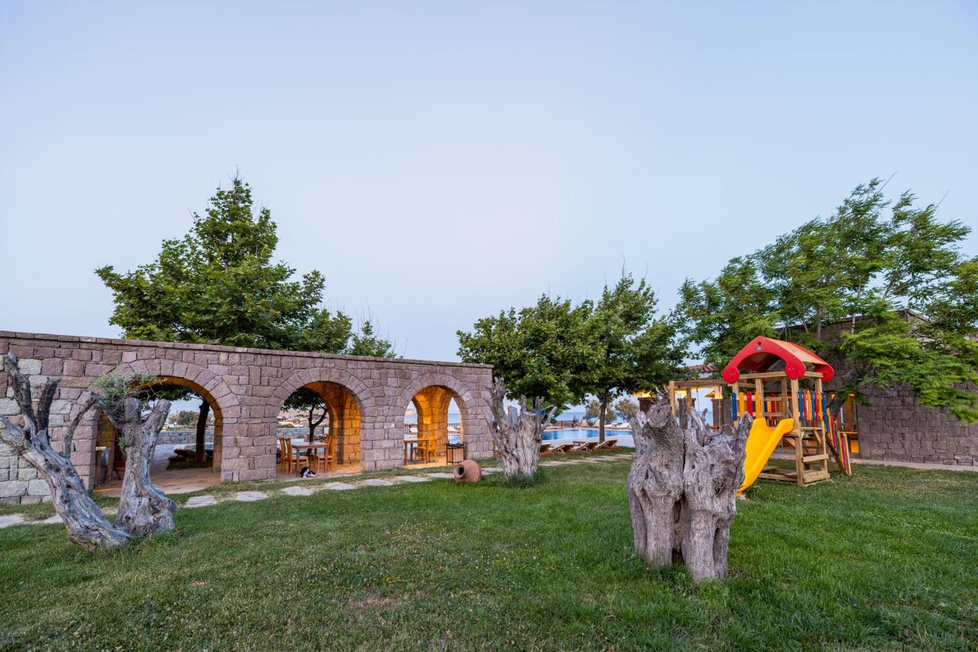 Cinarli Kasri Hotel İmroz Екстериор снимка